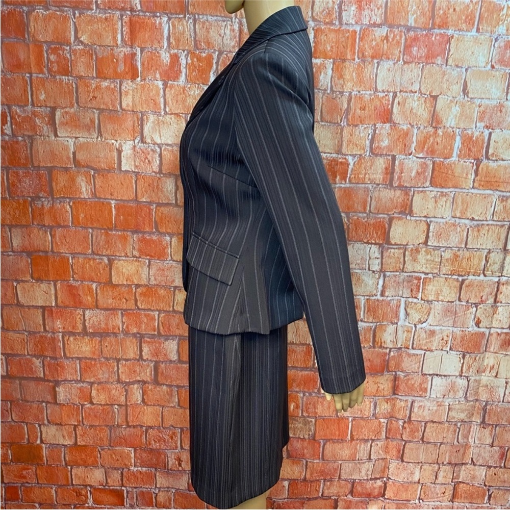 Giorgio Fiorlini Vintage Dark Gray‎ Pinstripe Blazer and Skirt Set Suit - Picture 5 of 16